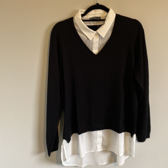 NWOT V-Neck Twofer Sweater
ADRIANNA PAPELL - Picture 3 of 6
